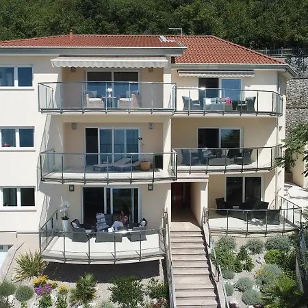 Magnolia Apartment *